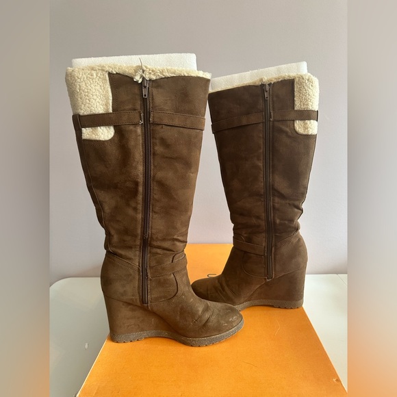 Unisa Knee High Wedge Boots - 8.5 - Picture 9 of 13